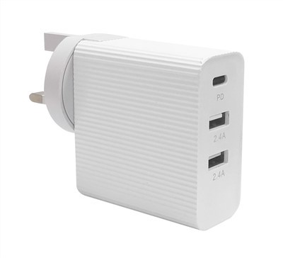 Potovalni polnilnik PD 30 W